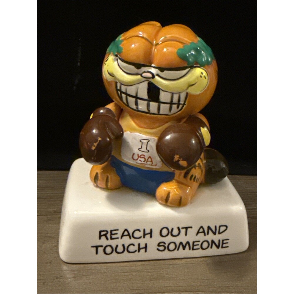 Vintage Enesco Garfield Boxer "Reach Out And Touch  Someone" 1981 Cat Figurine